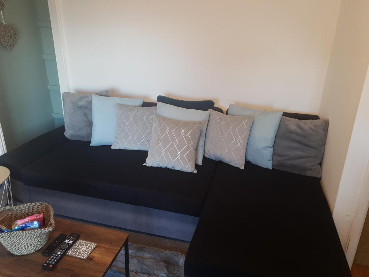 Topzy-Turvy - 1 Bedroom Apartment Swansea Luaran gambar