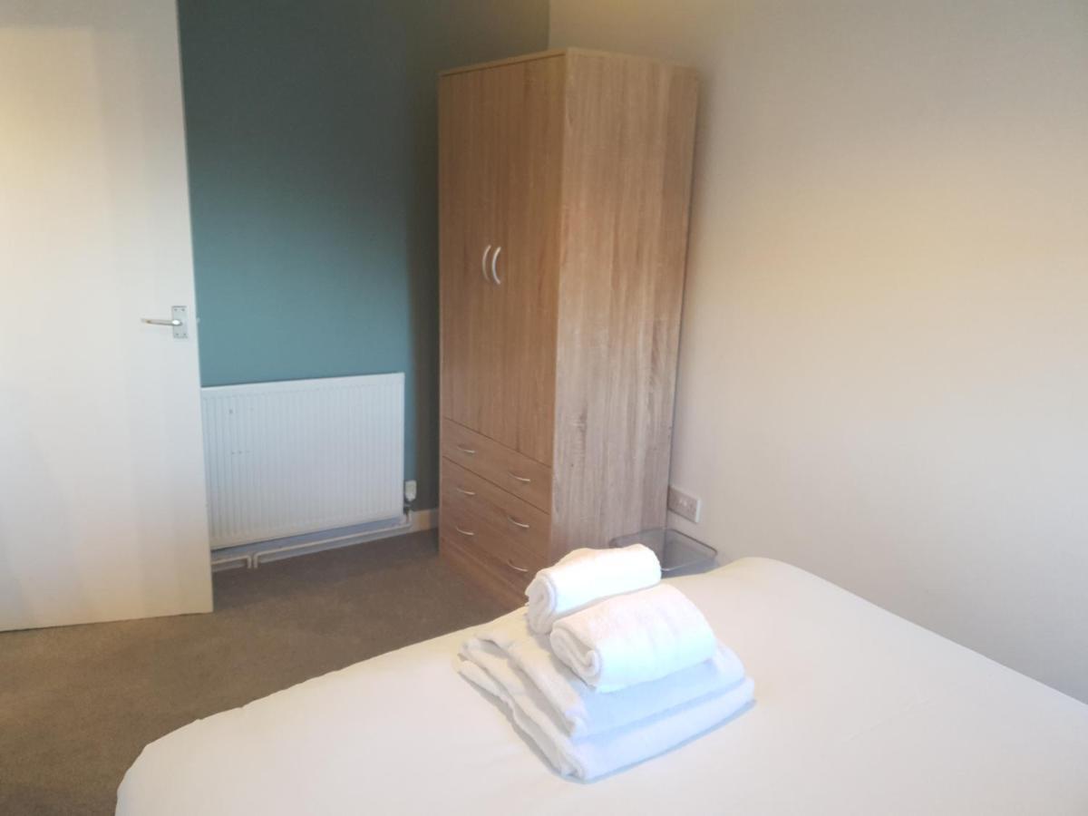 Topzy-Turvy - 1 Bedroom Apartment Swansea Luaran gambar